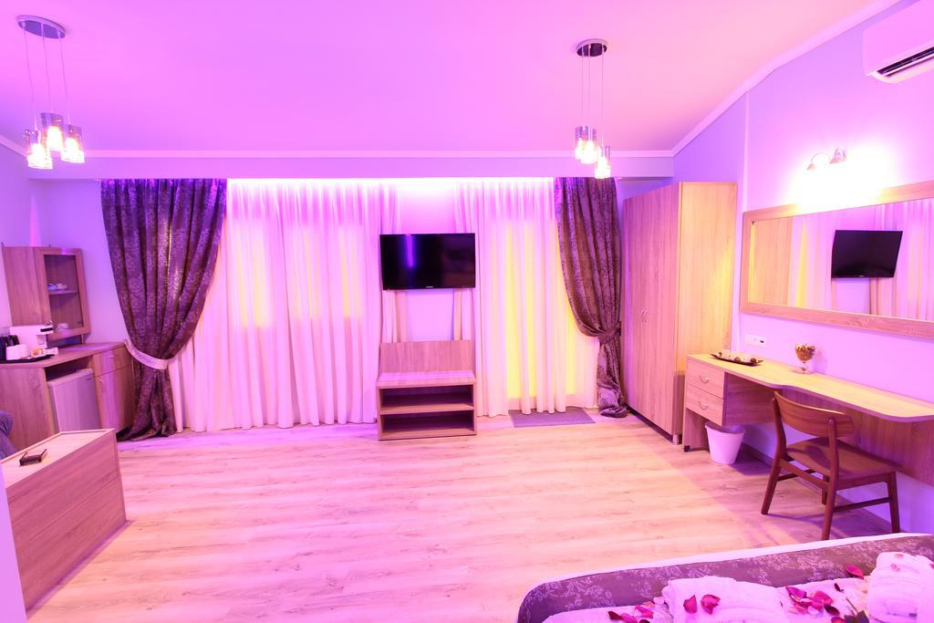 Hotel Mallas Nea Kallikrateia Dış mekan fotoğraf