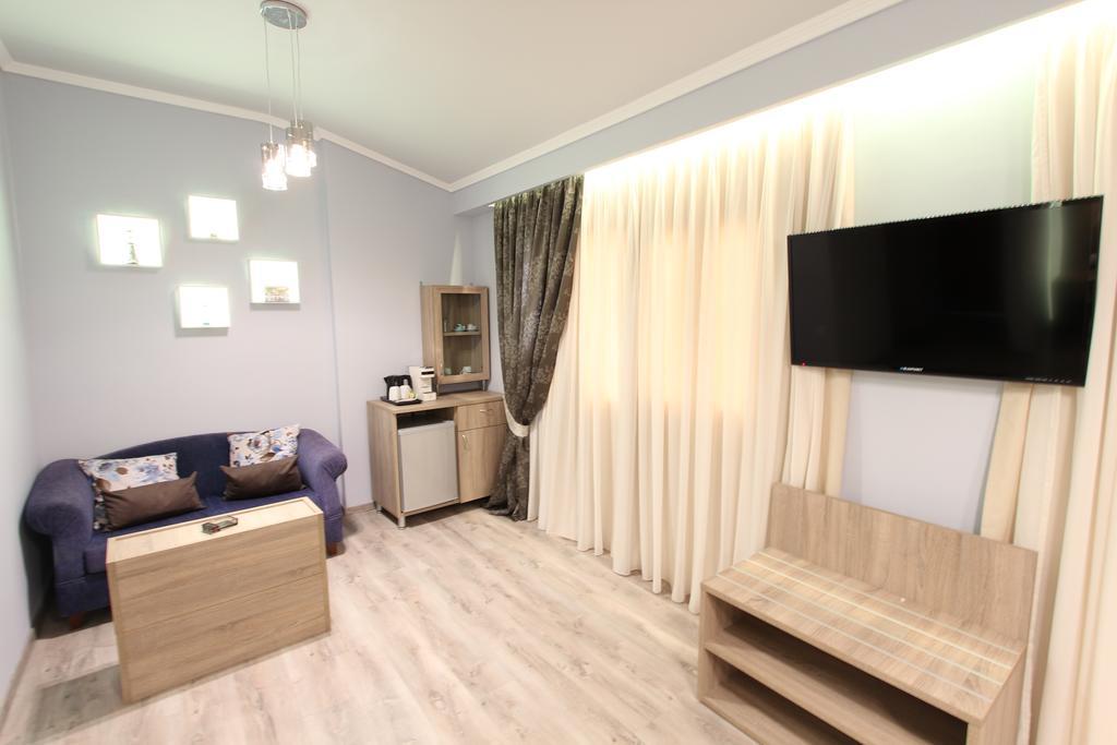 Hotel Mallas Nea Kallikrateia Dış mekan fotoğraf
