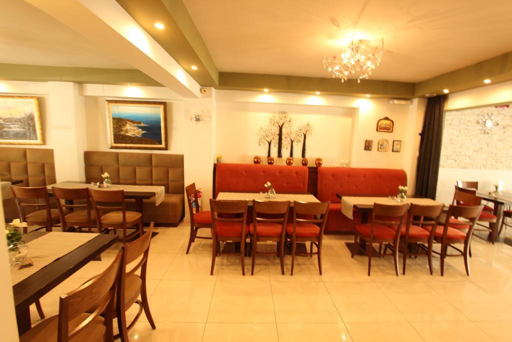 Hotel Mallas Nea Kallikrateia Dış mekan fotoğraf