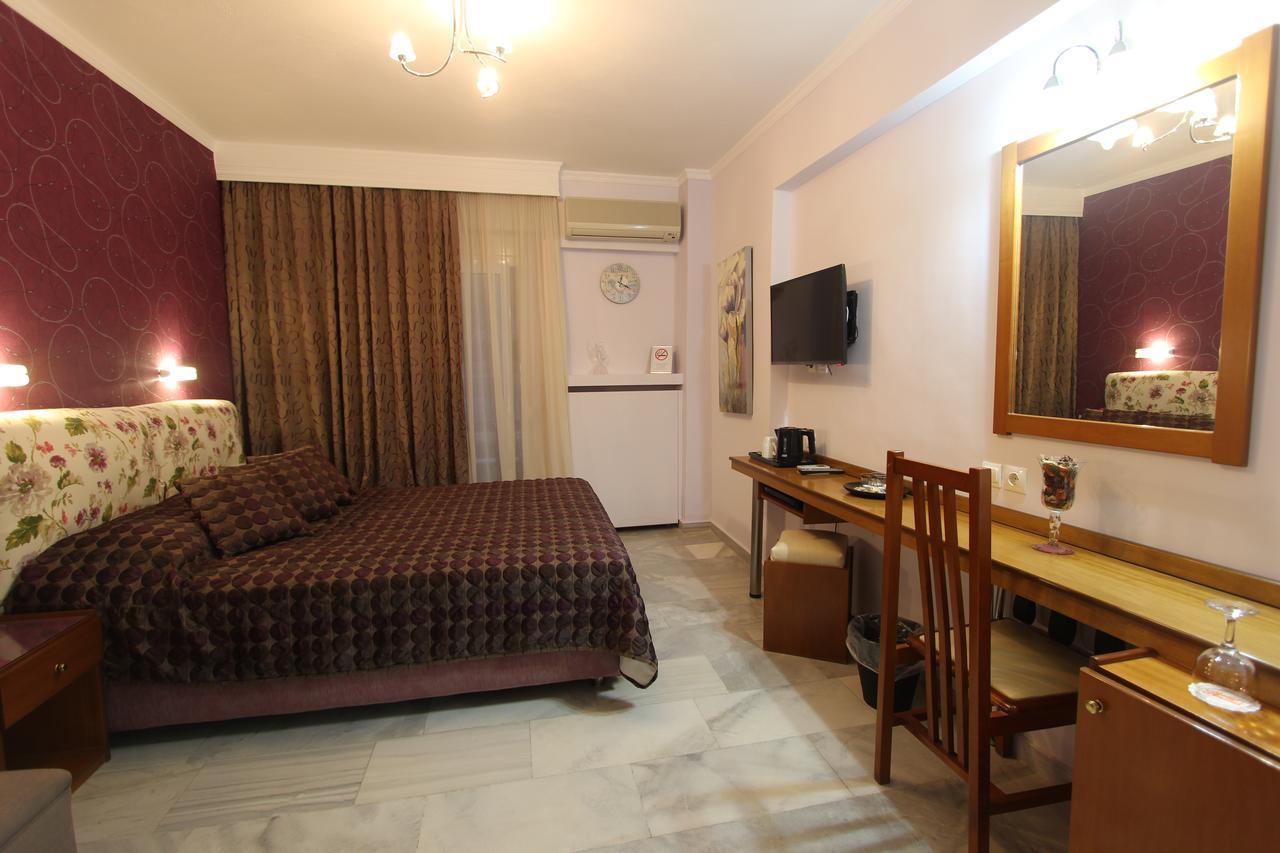 Hotel Mallas Nea Kallikrateia Dış mekan fotoğraf